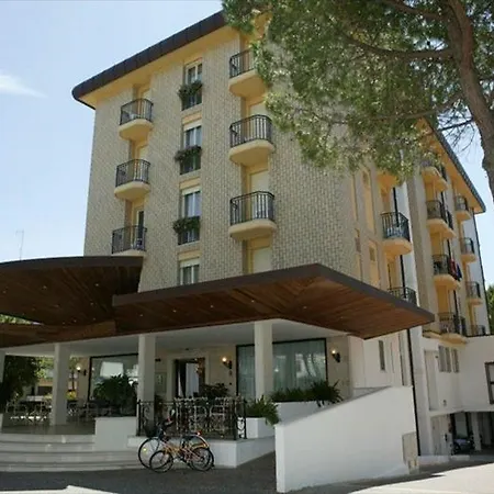 Palace Regina