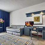 Palace Regina 4*
