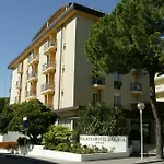 Palace Regina Hotel 4*