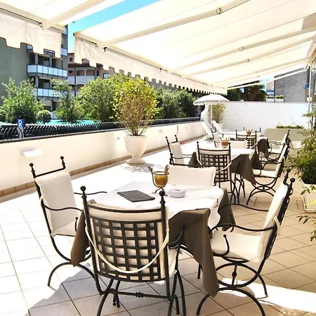 Palace Regina Szálloda 4*