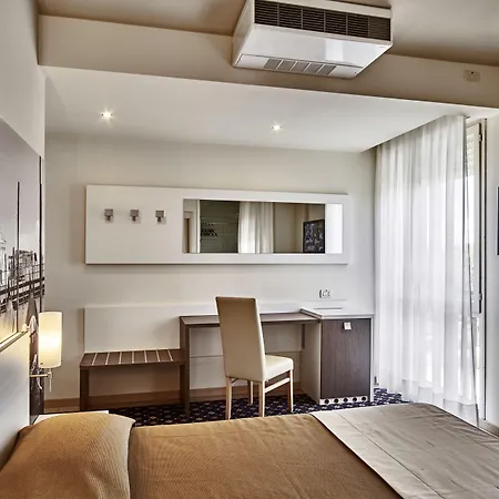 Ξενοδοχείο Palace Regina 4*