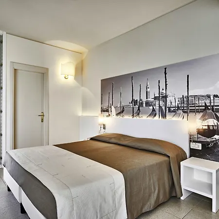 Palace Regina Μπιμπιόνε