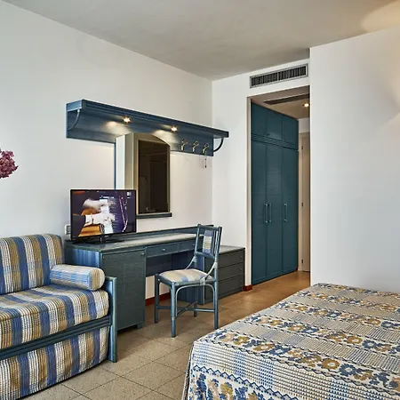 Palace Regina Μπιμπιόνε