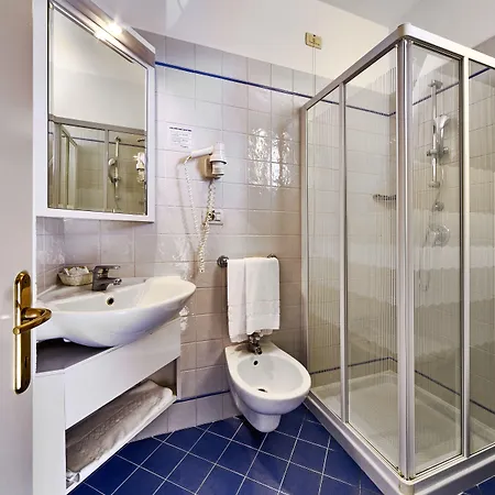 Palace Regina Szálloda 4*