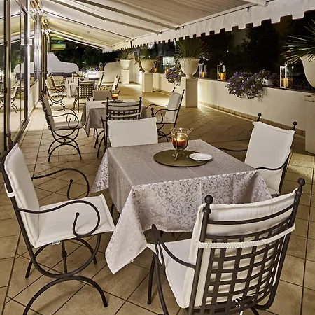 Palace Regina Szálloda 4*