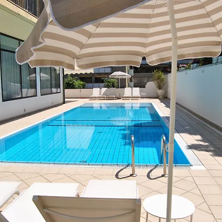 Palace Regina Μπιμπιόνε