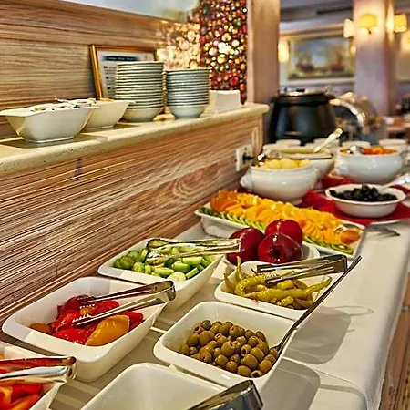 Palace Regina 4*