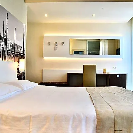 Palace Regina Hotel