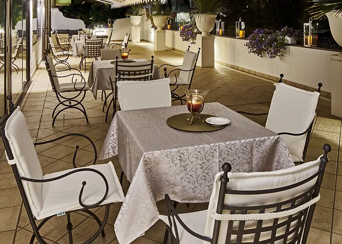 Palace Regina Szálloda 4*